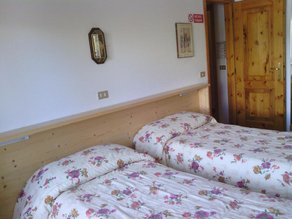 Hotel Savoia Debili Oulx Szoba fotó